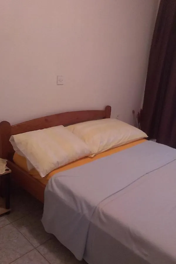 Apartment Povljana 12169D 0*,