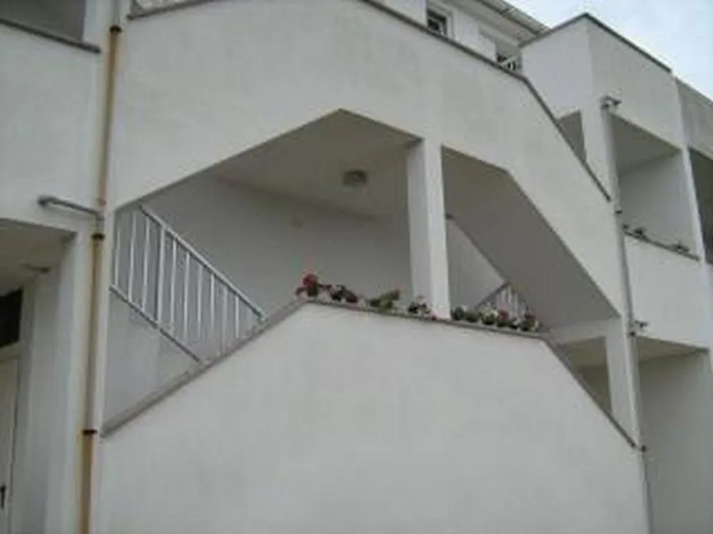 Apartment Povljana 12169D